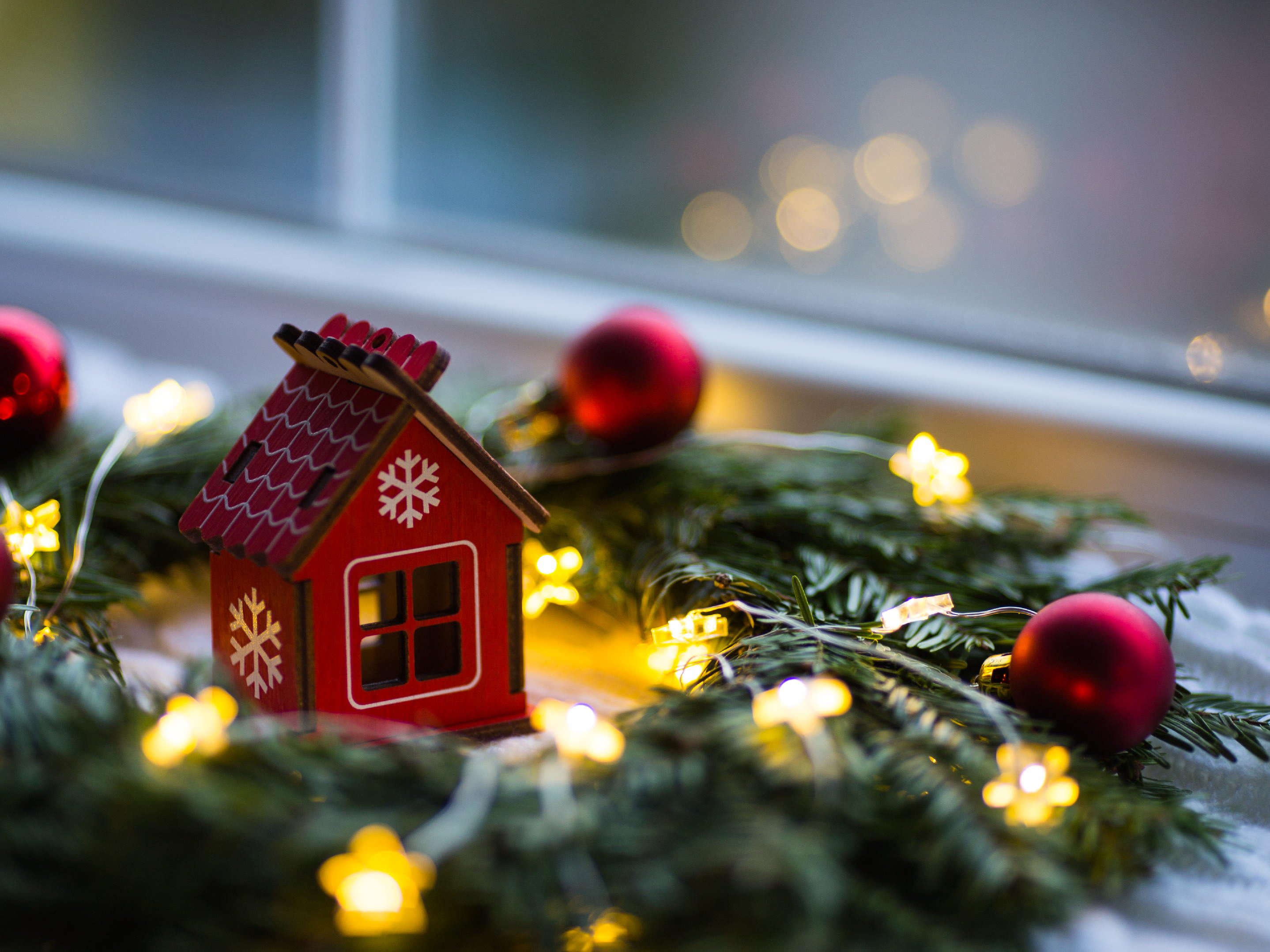 How to decorate your home for Christmas as a tenant