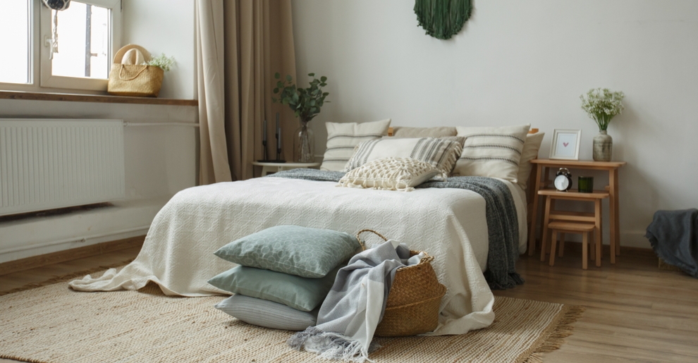 The ultimate cosy bedroom decorating guide